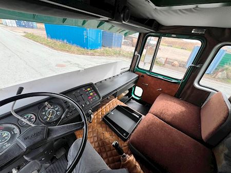 Scania Vabis 111 4x2 Tip