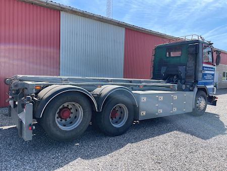 Scania 143 6x2 420 Hejs