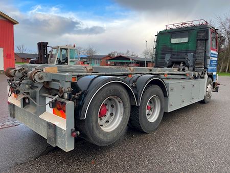 Scania 143 6x2 420 Hejs