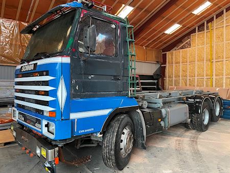 Scania 143 6x2 420 Hejs