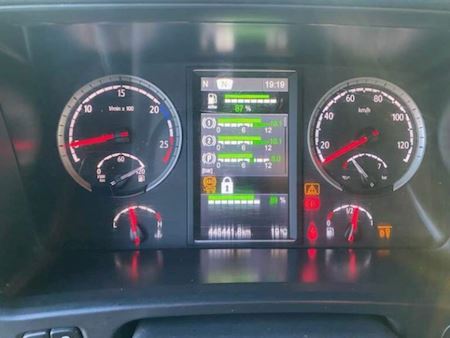 Scania G450 8x4*4 HMF 2320 Hejs/kran