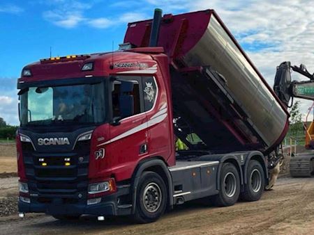 Scania R650 6x4 inkl. tippelad og kærre 2022 Trækker