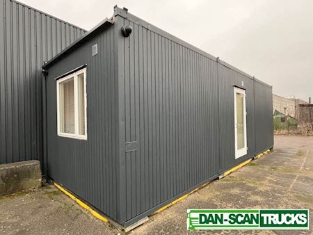 Diverse 3,40x10m Lukket kasse