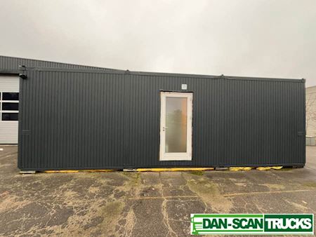Diverse 3,40x10m Lukket kasse