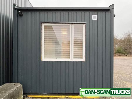 Diverse 3,40x10m Lukket kasse