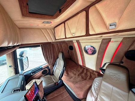 Scania R580  aft.  kran inkl PHV Tip/kran