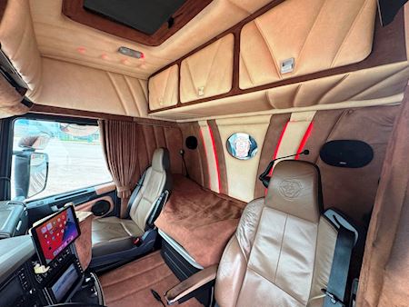 Scania R580  aft.  kran inkl PHV Tip/kran