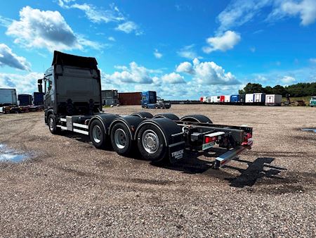 Scania R650 8x4 PTO Chassis