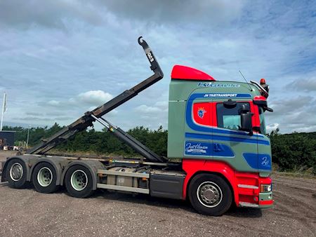 Scania R580 8x4*4 3900mm Kroghejs