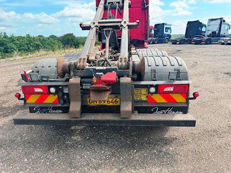 Scania R580 8x4*4 3900mm Kroghejs