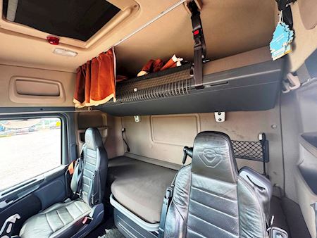 Scania R580 8x4*4 3900mm Kroghejs