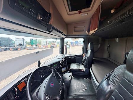 Scania R580 8x4*4 3900mm Kroghejs