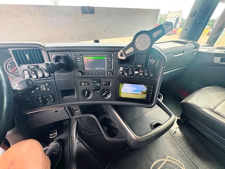 Scania R580 8x4*4 3900mm Kroghejs