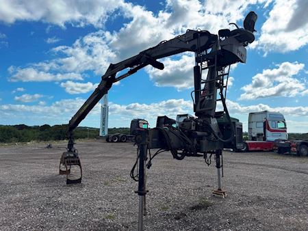Scania R650 6x4 m. aftagelig kran Trækker