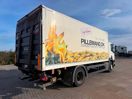 Scania P230 med lift Fast kasse