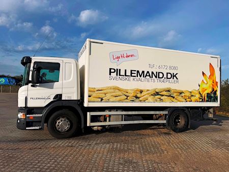 Scania P230 med lift Fast kasse