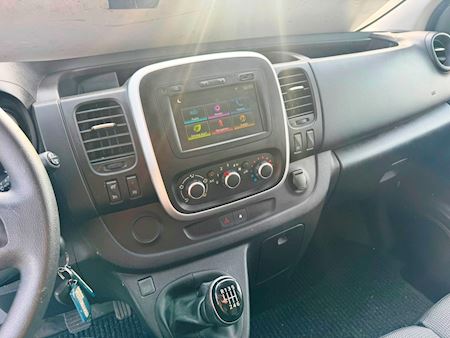 Renault Trafic 2,0 Kassevogn