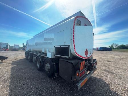 Scania P380 8x2*6 ADR/FL 24200L Tankopbygning