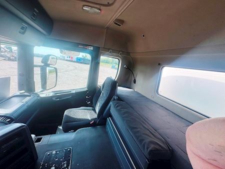 Scania P380 8x2*6 ADR/FL 24200L Tankopbygning