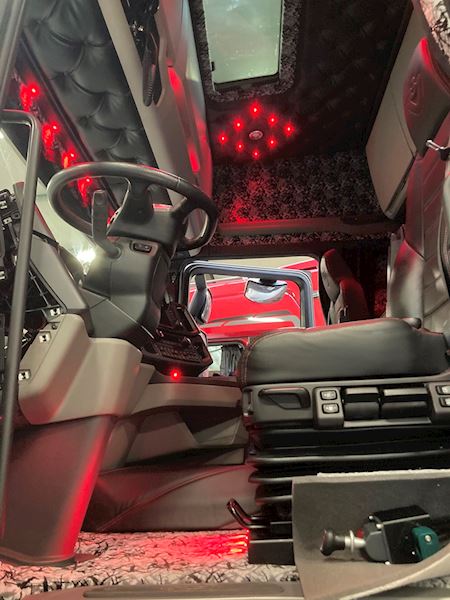 Scania R660 6x2 2950mm plysset hydr. Trækker