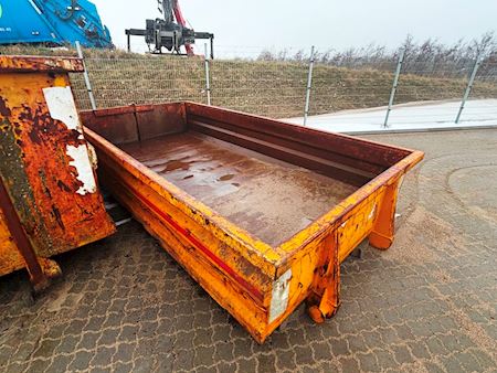 7500 kr pr. stk Åben