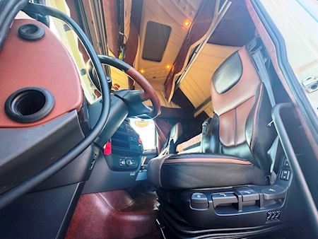 DAF XF 450 4x2 Plysset Trækker