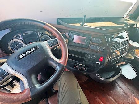 DAF XF 450 4x2 Plysset Trækker