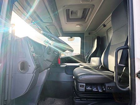 Scania P230 med lift Fast kasse