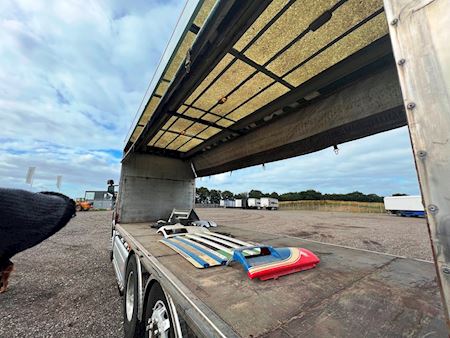 Scania R164 6x2*4 480 Gardin