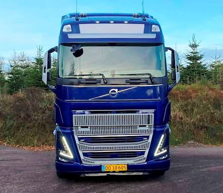 Volvo FH750 6x2 3200mm Hydr. Trækker