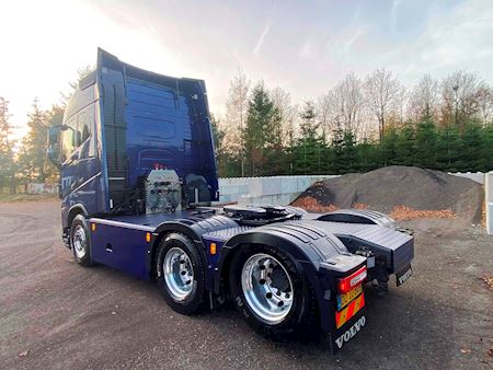 Volvo FH750 6x2 3200mm Hydr. Trækker