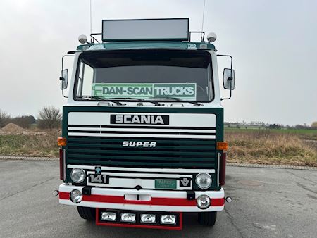 Scania 141 6x2  total renoveret Trækker