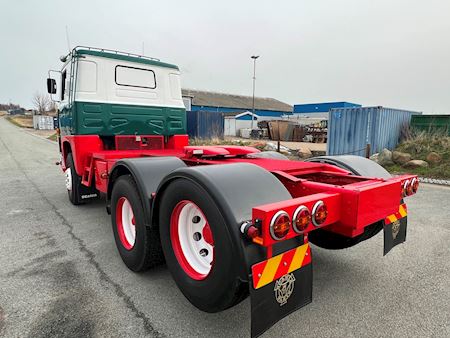 Scania 141 6x2  total renoveret Trækker