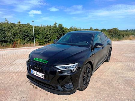 Audi Q8 E-Tron 55 Black edition Personbiler