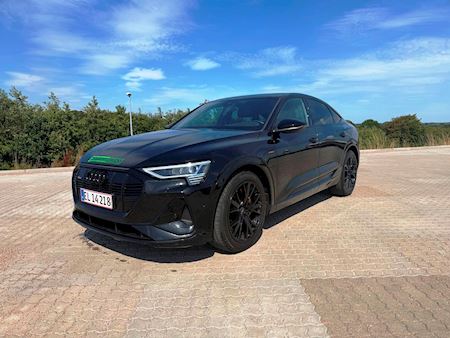 Audi Q8 E-Tron 55 Black edition Personbiler