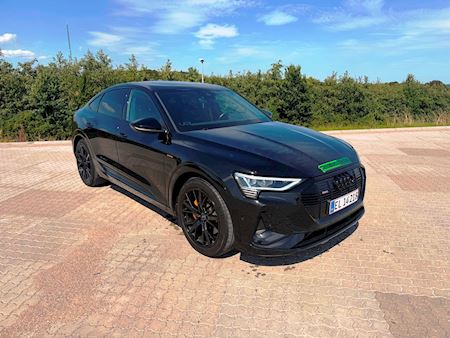 Audi Q8 E-Tron 55 Black edition Personbiler