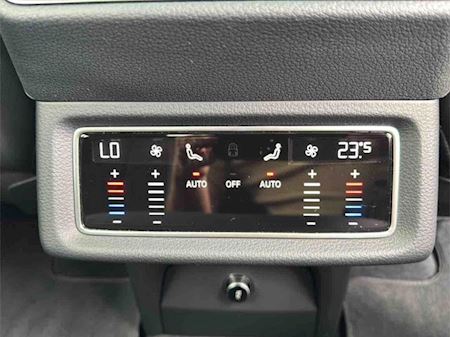 Audi Q8 E-Tron 55 Black edition Personbiler