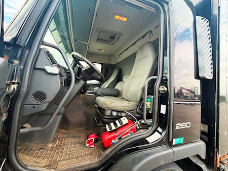 Volvo FM 9 260 sideåbning Fast kasse