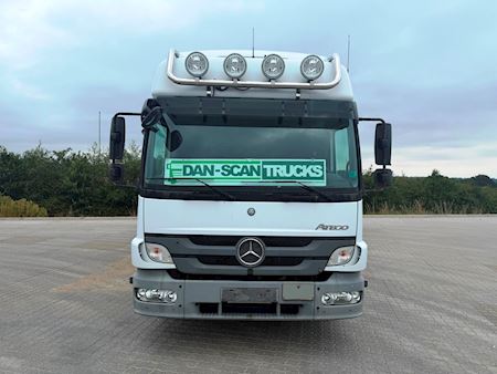 Mercedes MB1229 med lift Fast kasse