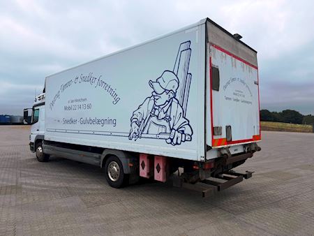 Mercedes MB1229 med lift Fast kasse