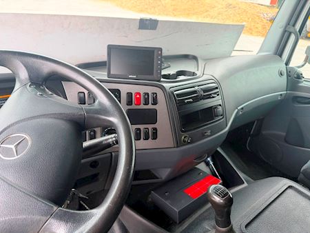 Mercedes MB1229 med lift Fast kasse
