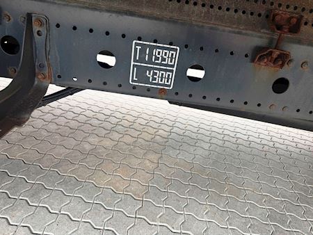 Mercedes MB1229 med lift Fast kasse