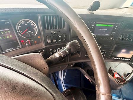 Scania R580 selv kørende med asfalt lad Kroghejs