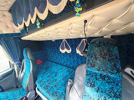 Scania R580 selv kørende med asfalt lad Kroghejs