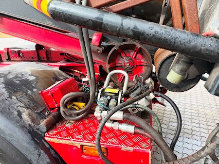 Scania R580 selv kørende med asfalt lad Kroghejs