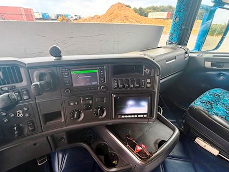 Scania R580 selv kørende med asfalt lad Kroghejs