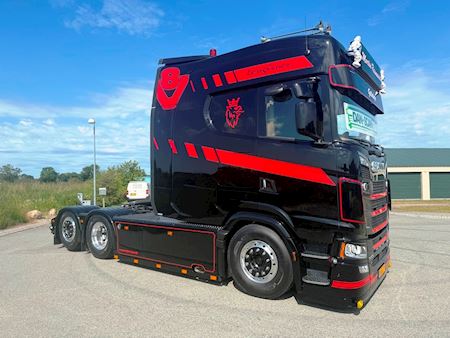 Scania NY S660 6x2 3950mm Hydr. og plysset Trækker