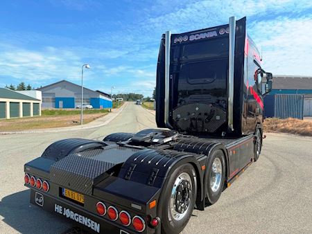 Scania NY S660 6x2 3950mm Hydr. og plysset Trækker