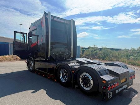 Scania NY S660 6x2 3950mm Hydr. og plysset Trækker