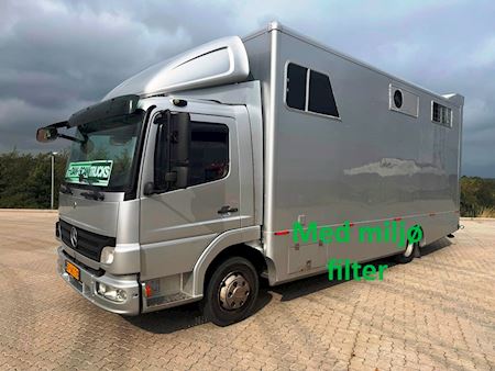 Mercedes Atego 918L 4stk heste med living Hestetransporter